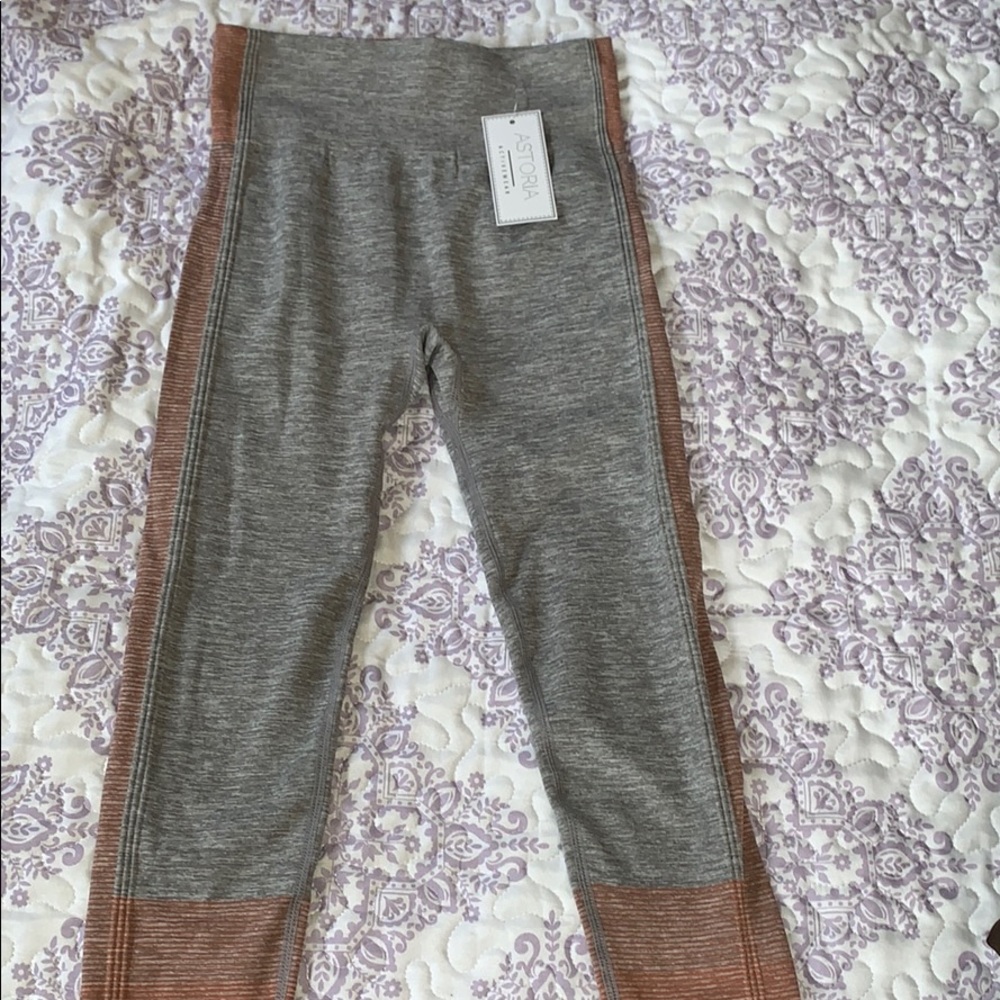 Astoria activewear leggings